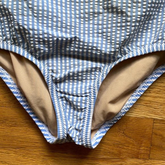 Cewcuts - Girl’s Seersucker One Piece Swimsuit - Picture 4 of 14